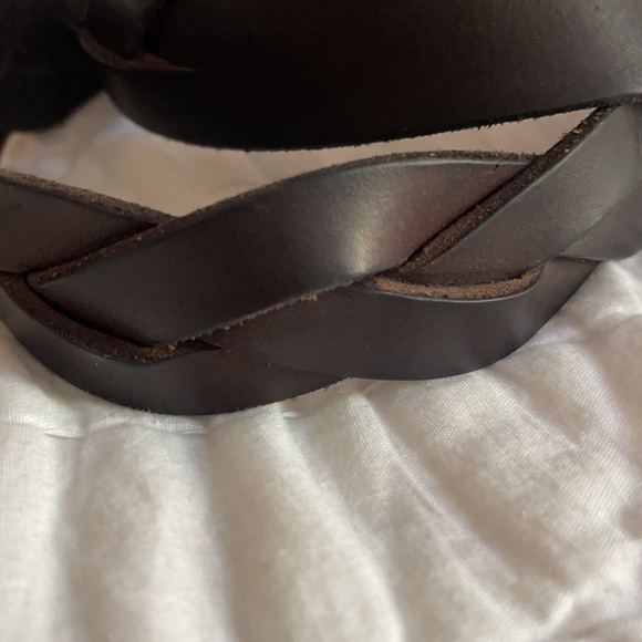 Gap Leather Belt - Picture 2 of 11